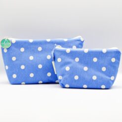 Bolsa Azul e Bolas Brancas