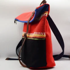 Alternative view of Mochila Grande Manta