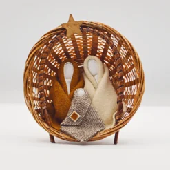 Burel Nativity Scene in a Basket - Image 3